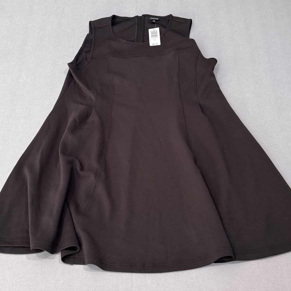 Torrid Scuba‎ Fluted Dress Women 20 Black Sleeveless Round Neck Zip Back New